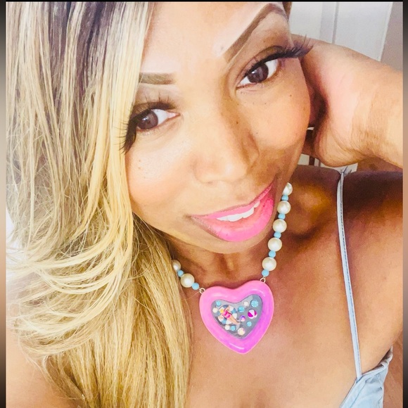 Quick deep in the Pool Necklace 💦🏐👙 - Picture 4 of 5